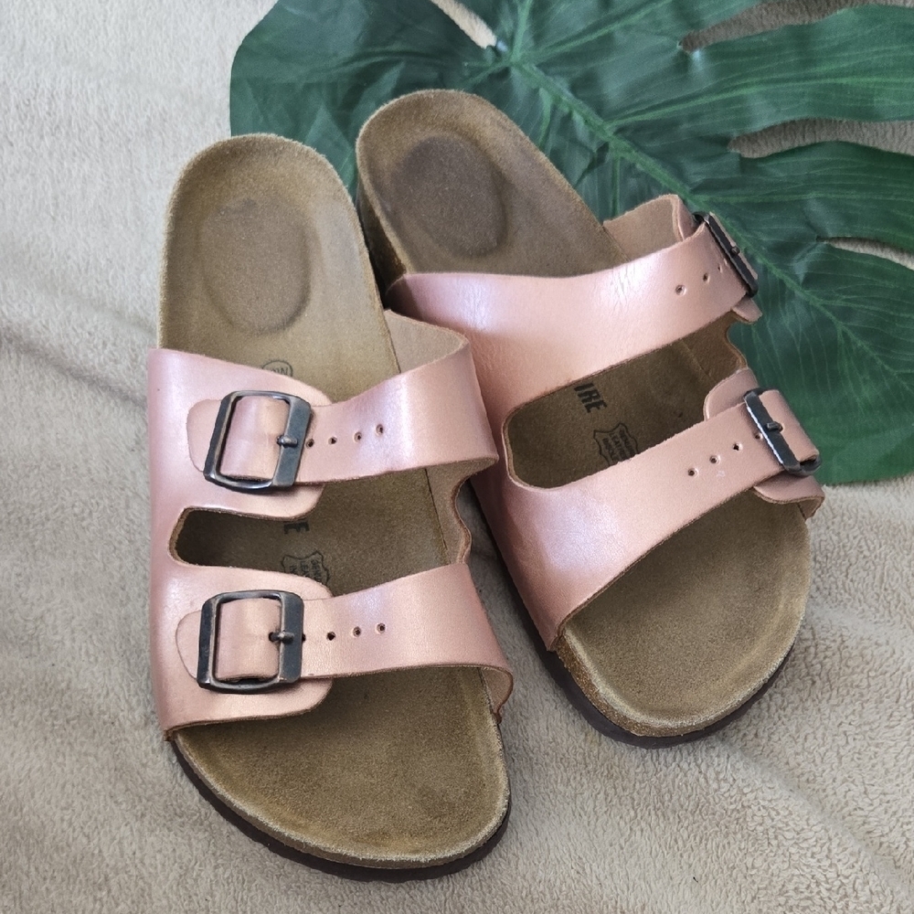 Cushionaire Arizona Style Double Strap Sandals with Buckles Size 10W